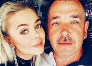 Отец украинской певицы баллотируется в Раду (фото)