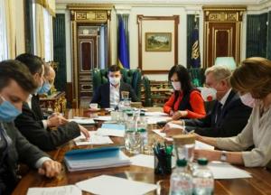 Власти представили программы помощи малому бизнесу