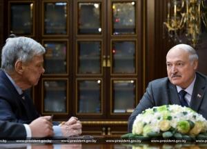 Трамп із нетерпінням чекає на зустріч із "високоповажним" Лукашенком, із яким його спецпосланник пив горілку 