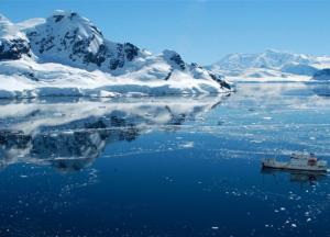 У берегов Антарктиды обнаружили секретную субмарину с сокровищами 