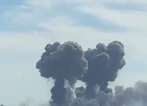 Вибух за вибухом у Хмельницькому і області: сотні розбитих будинків, повалені стелі, поранені люди (відео) 