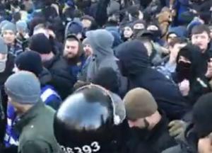 Под Радой произошли столкновения протестующих с силовиками (видео)