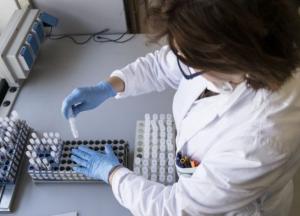 В лабораториях рассказали, как устроен рынок поддельных ПЦР-тестов