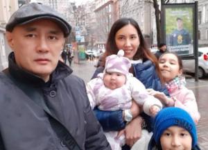 Дружина пораненого в Києві журналіста з Казахстану назвала замовника замаху (відео)