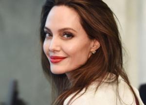 Анджелина Джоли планирует завести седьмого ребенка — СМИ