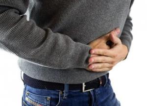 Врачи назвали первые симптомы рака кишечника