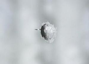 В Одессе неизвестный выстрелил в окно кабинета председателя райсуда