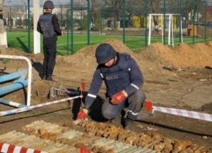 В школе под Одессой обнаружили крупный арсенал снарядов (фото)