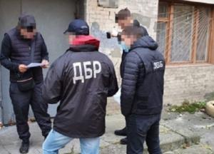 Киевских полицейских подозревают в пытке задержанного