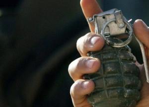 В Одессе мужчина угрожал взорвать гранату в школе