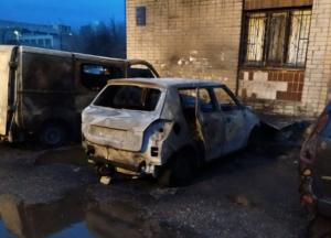 В Харькове ночью сгорело четыре автомобиля