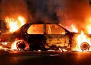 В Киеве за ночь сгорели несколько автомобилей (видео)