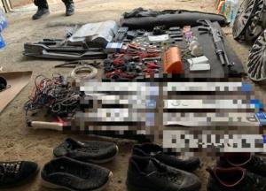 Полицейские задержали угонщиков элитных авто (фото)