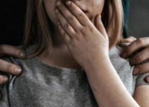 На Тернопольщине пенсионер развращал семилетнюю девочку 