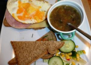 Медики назвали продукты, вызывающие гастрит