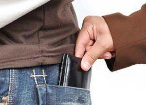 В Киеве полиция задержала 75-летнего карманника