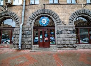 Хищение средств на ремонте помещения в Киеве: фигуранты пойдут под суд