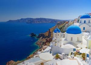 Греция планирует открыться для украинских туристов в мае
