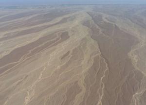 Ученые обнаружили загадочные акведуки в пустыне 