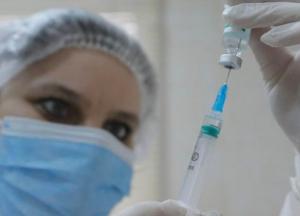 В Украине началась COVID-вакцинация людей старше 65 лет