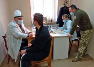 У Миколаєві мобілізованого 18 діб утримували в ТЦК зі зламаними ребрами, доки вони не зрослися