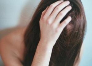 В Славянске изнасиловали 18-летнюю девушку 