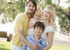 Красавица-жена и двое детей: Сергей Притула показал свою семью