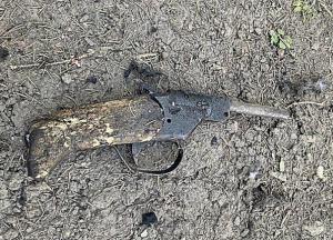 На Киевщине мужчина пытался застрелить фермера и взорвал себя гранатой
