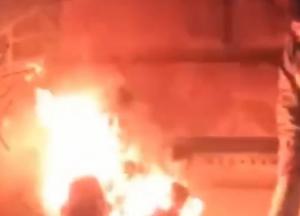 В центре Днепра заживо сгорел человек (видео)
