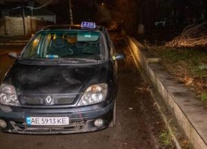 В Днепре водитель такси умер в автомобиле (фото) 