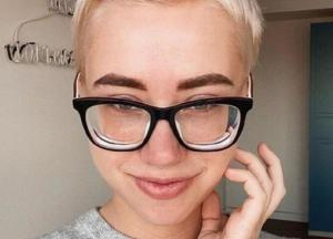 Российской блогерше на три года запретили въезд в Украину