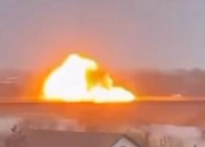 Понад 10 ударів по мосту в Маяках за добу: Україна й Молдова готують об'їзні маршрути (відео)