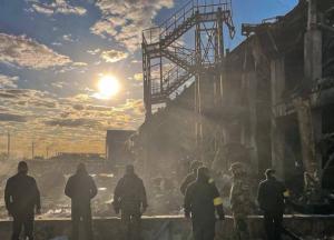 Россия выпустила по Одессе 7 ракет: в Фонтанке сгорел ТЦ, все дома рядом без окон (видео момента и фото последствий)