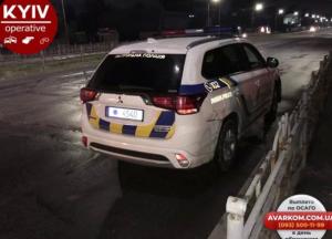 В Киеве автомобиль патрульных столкнулся с такси (фото)