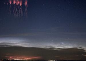 В NASA показали снимок редкой молнии (фото)