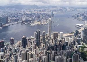 Власти Гонконга раздадут жителям по 1280 долларов