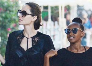 14-летняя дочь Джоли появилась на публике в откровенном платье с глубоким декольте (фото)