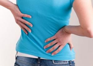 Медики назвали главные причины боли в пояснице