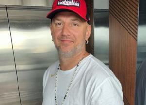 Потап показал снимок в одних плавках (фото)