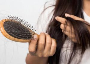 Эксперты рассказали, как остановить выпадение волос и ускорить их рост 