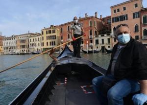 Туристов в Венеции будут катать на гондолах по-новому