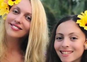 14-летняя Маша Полякова вслед за мамой идет в политику (фото)