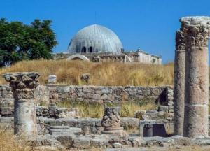 Ученые обнаружили в древнем храме алтарь из навоза и конопли