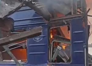 "Дякувати Богові людей встигли укрити": нові подробиці та відео щодо новини про атаку на поїзд на Чернігівщині