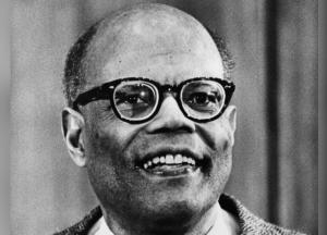 Google посвятил дудл экономисту Уильяму Артуру Льюису