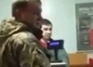 В Херсоне парня насильно увезли в военкомат прямо с почты (видео) 