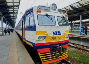 Проїзд у кільцевій електричці Києва дорожчає: стало відомо коли і в скільки разів