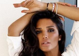 Санта Димопулос на последнем месяце беременности снялась в купальнике (фото)