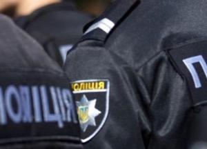 В Умани полицейский пытался съесть 500 долларов взятки