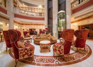 5-звездочный отель в центре Киева, которым владеет друг Путина, пообещал принять беженцев из Бучи, Гостомеля и Бородянки (видео)